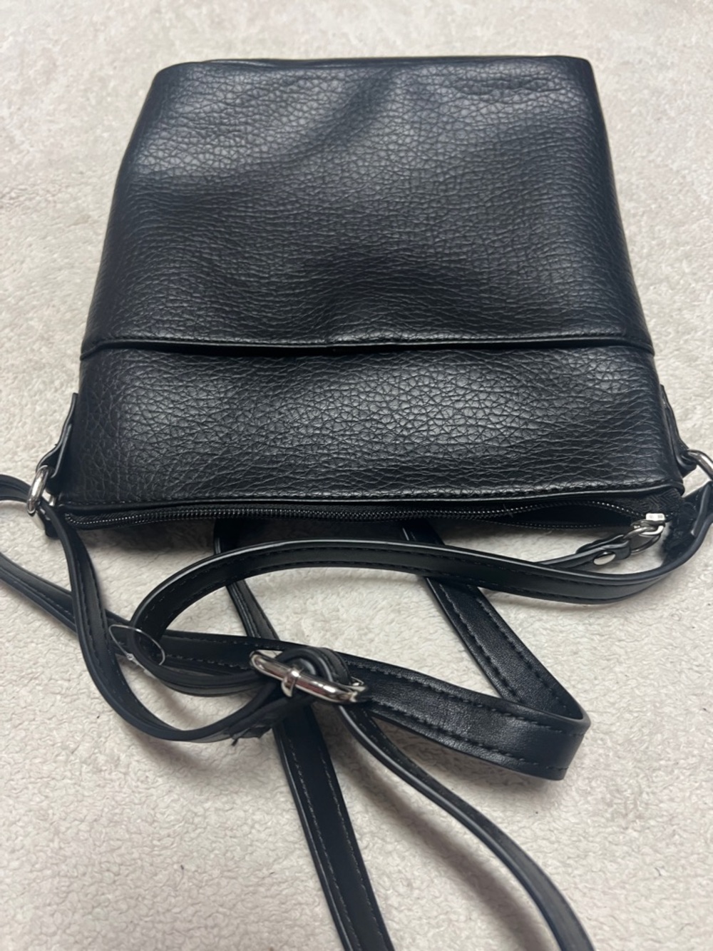 Giani Bernini Pebbled Crossbody - Picture 6 of 7